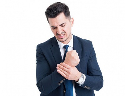WRIST PAIN