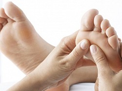 FOOT MASSAGE